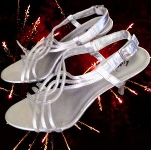 Fioni  Silver Wedge Sandals SZ 7